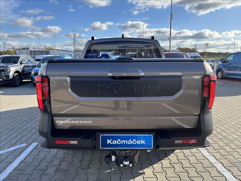 KGM Musso Grand 2,2 Premium 148kW 4x4 DPH - fotka 4 z 51