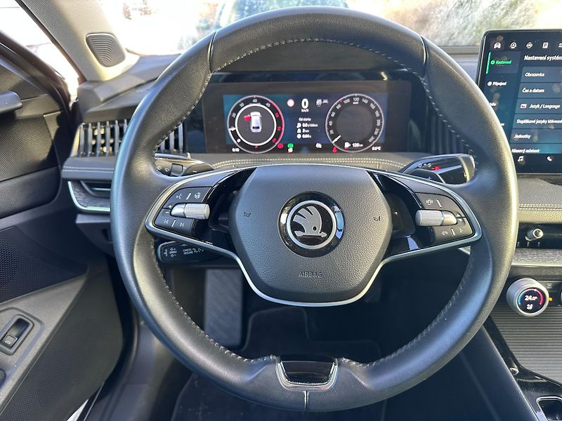 Škoda Superb 2.0 TDI 110kW Selection - fotka 7 z 12