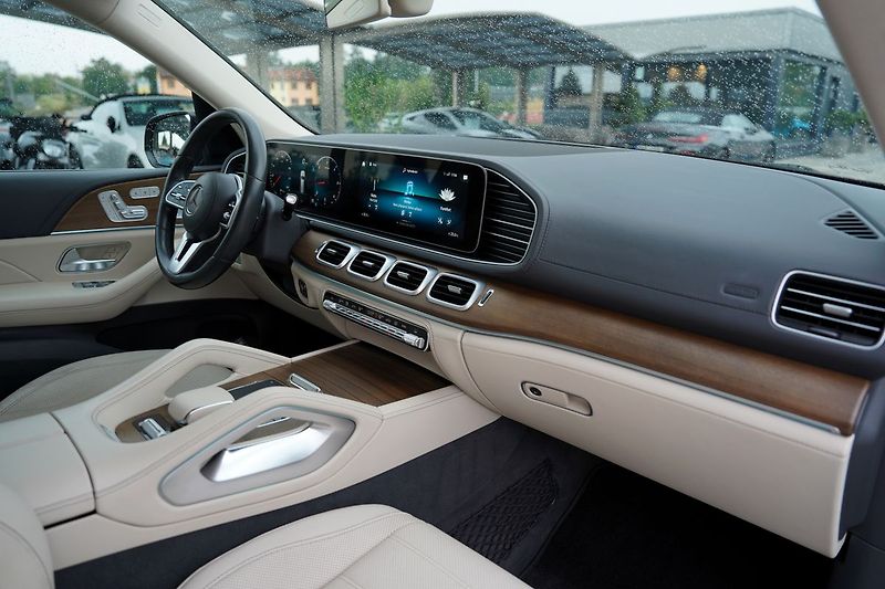 Mercedes-Benz GLS 350d 4Matic /21/360/7míst/ČR - fotka 29 z 50