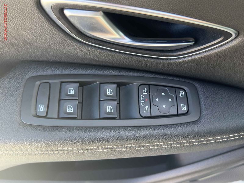 Renault Grand Scénic (2019) 1.7 dCI 7míst, 2.maj, AT - fotka 12 z 19