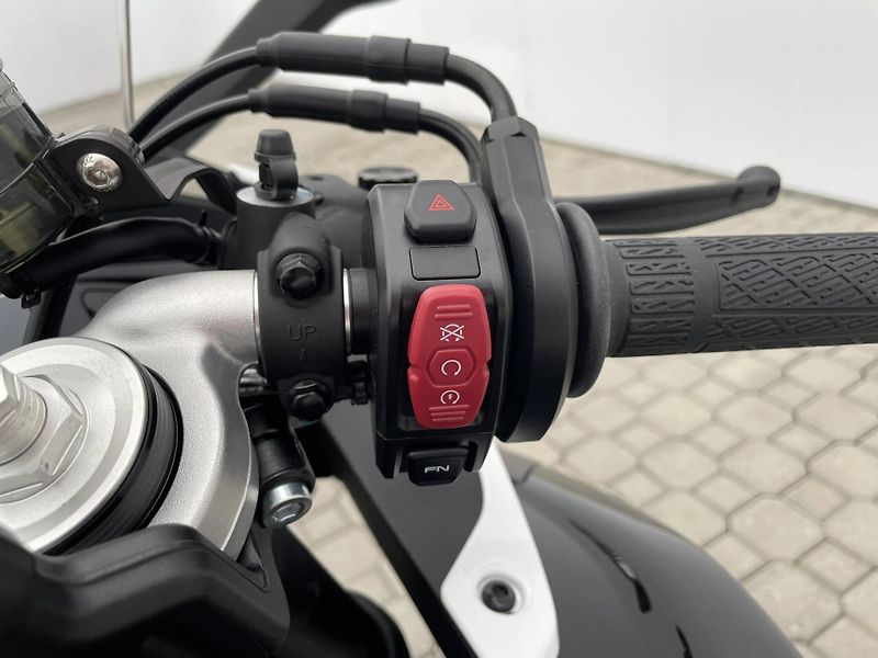 CFMOTO (2026) 675SR-R EU5+ - fotka 11 z 11