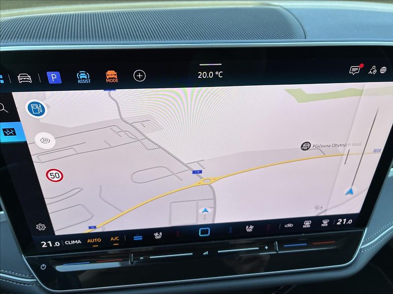Volkswagen Passat 2,0 TDI IQ-LIGHT KAMERA 360 - fotka 23 z 33