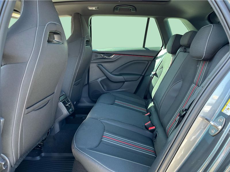 Škoda Kamiq 1,0TSi 85kW MONTE CARLO DSG - fotka 12 z 28
