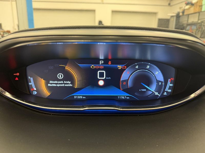 Peugeot 5008 BLUEHDI Business - fotka 10 z 18