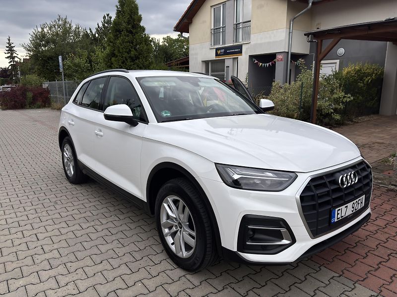Audi Q5 (2023) 2.0 55TFSI e 220kW 4x4 - fotka 5 z 25