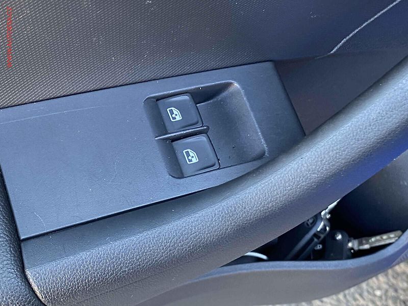 Škoda Rapid (2018) 1.4 TDi, 1.maj,ČR, Ambition - fotka 11 z 15