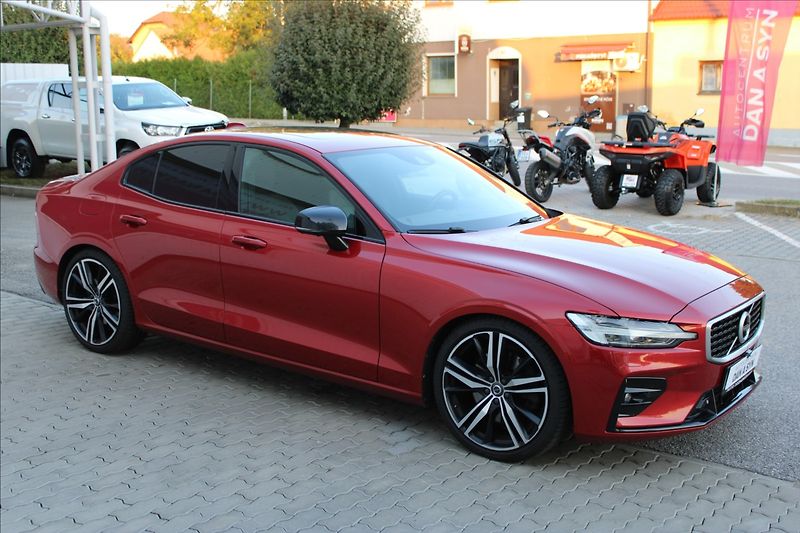 Volvo S60 2,0 T5 R-design - fotka 2 z 4