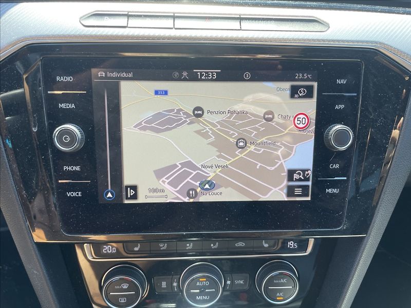 Volkswagen Arteon 2,0 BiTDi 176kw R-Line 4x4 DPH - fotka 19 z 39
