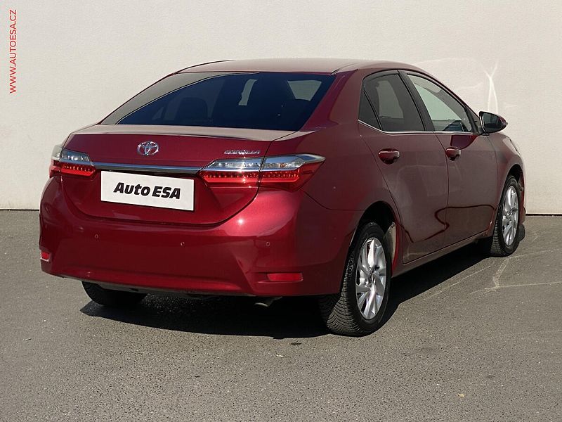 Toyota Corolla (2016) 1.6i, ČR, Xenon, AC - fotka 4 z 17