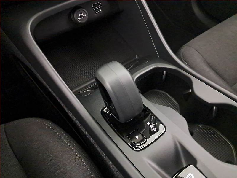 Volvo XC40 (2022) T2 - fotka 13 z 22