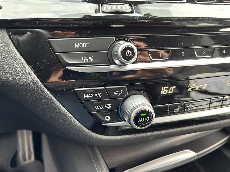 BMW Řada 6 3,0 GT xDrive 245kW DPH - fotka 42 z 57