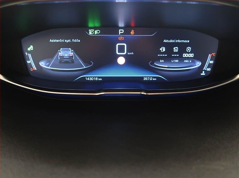 Peugeot 3008 (2019) Allure 1.6 PureTech, Automat - fotka 11 z 17
