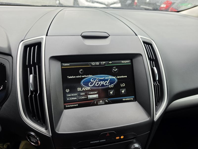 Ford S-MAX 1.5 i Navi Parkovací senzory  - fotka 28 z 37