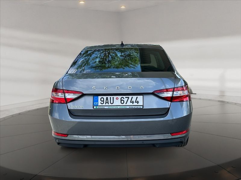 Škoda Superb 1,5 TSI Ambition - fotka 5 z 11