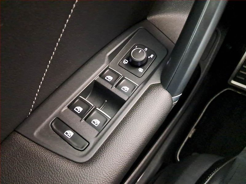Volkswagen Tiguan (2016) R-Line 2.0 TDI, 4X4, Automat - fotka 16 z 24