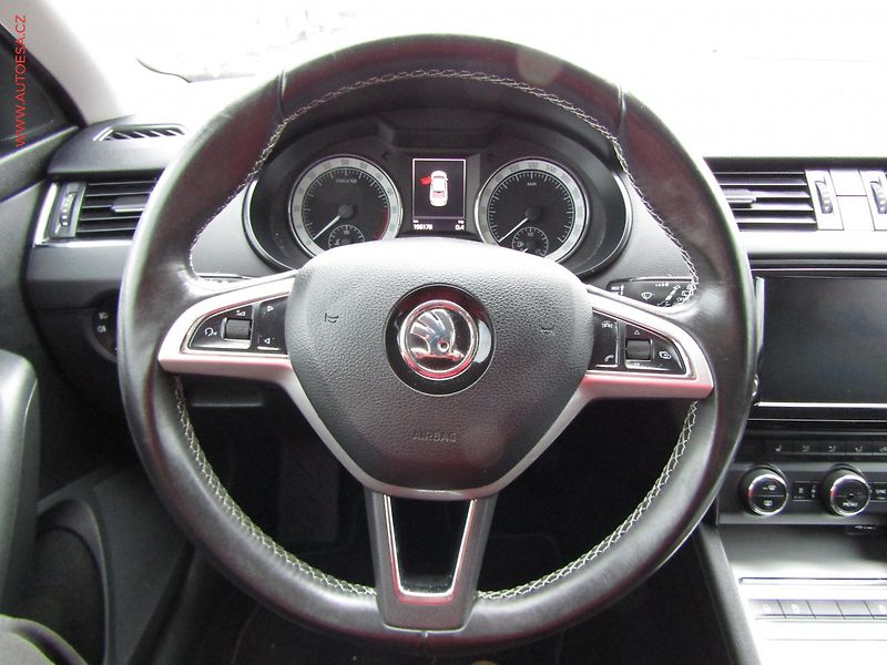Škoda Octavia (2015) 1.6 TDi 4x4, Edition, bixen - fotka 21 z 23