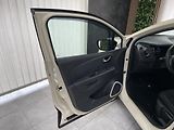 Renault Captur 1.2 TCe ČR 1.MAJ.NAVI  - náhled 17