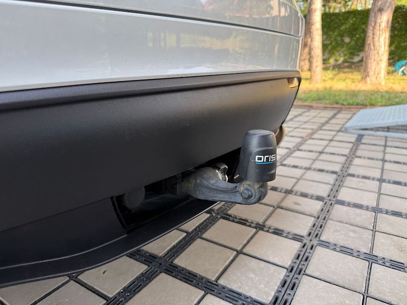 Tesla Model Y Standrart Range LFP Tažné - fotka 8 z 43