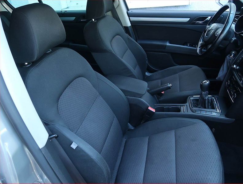 Škoda Superb (2008) 2.0 TDI, Automat, Serv.kniha - fotka 9 z 19