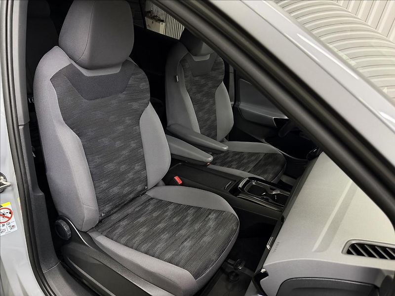 Volkswagen ID.4 150kW PRO PF. TAŽNÉ TČ 2XALU - fotka 41 z 45