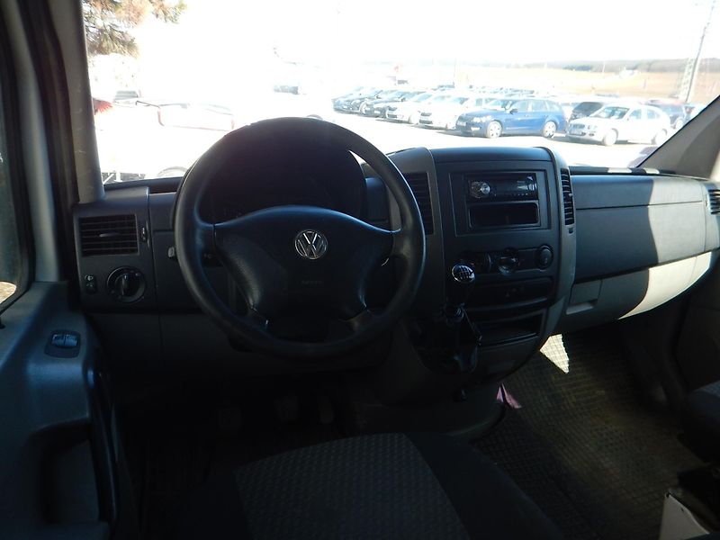 Volkswagen Crafter 2.0 TDI, ČR, 7 MÍST, VALNÍK - fotka 11 z 27