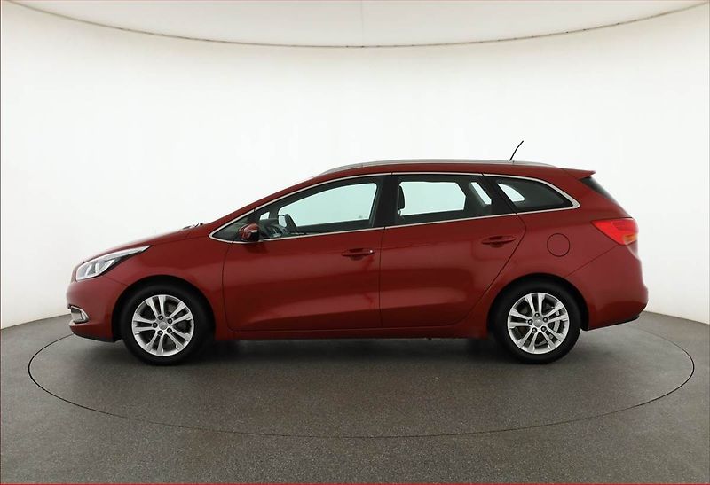 Kia Ceed (2014) 1.6 CRDi, ČR,1.maj, Serv.kniha - fotka 3 z 17