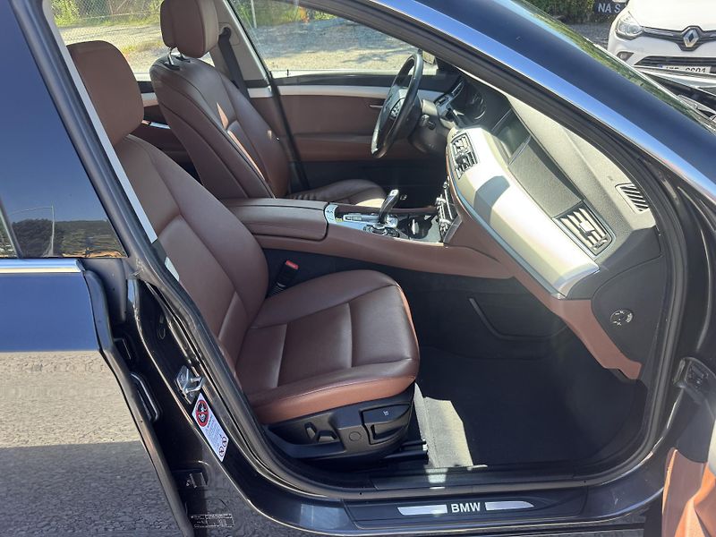 BMW Řada 5 (2010) 530D,GT,X-DRIVE,rezervace - fotka 26 z 44