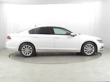 Volkswagen Passat (2017) 2.0 TDI, Automat, Navi - náhled 6