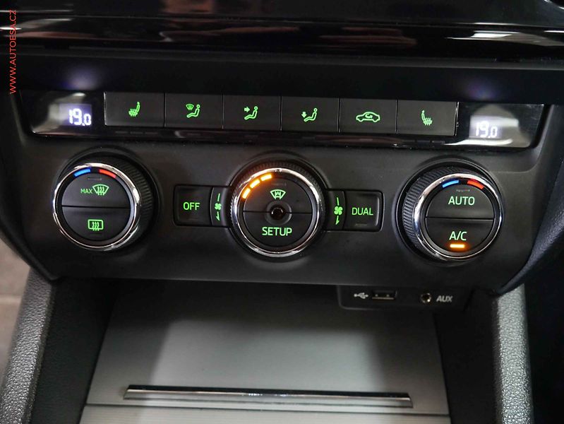 Škoda Octavia (2014) 1.4 G-TEC, ČR, bixen, autoAC - fotka 13 z 18