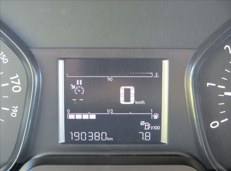 Citroën Jumpy 1,5 BlueHDi 120 S&S L1H1 Plus - fotka 20 z 20