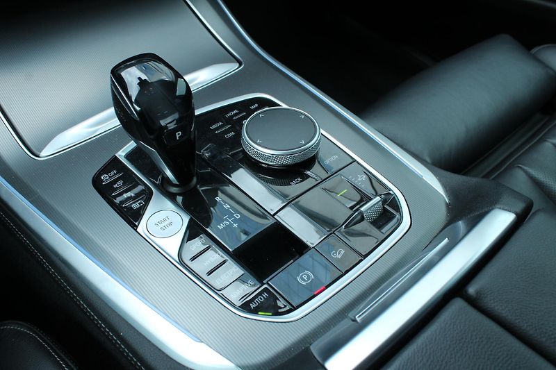 BMW X5 xDrive45e, 290kW - fotka 12 z 26