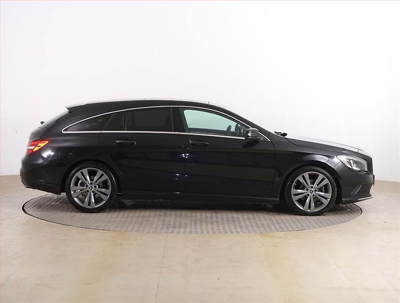 Mercedes-Benz CLA (2018) Urban 220 CDI, Automat - fotka 6 z 24