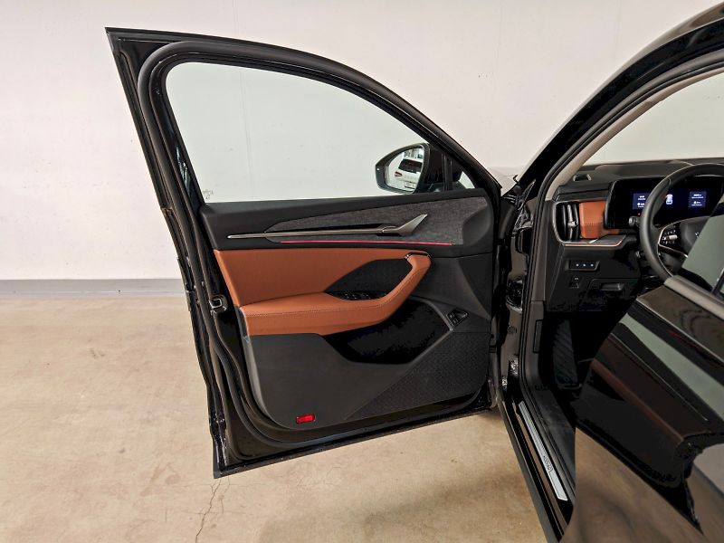 Škoda Kodiaq (2025) iV 1.5 TSI 150 kW DSG Exclusiv - fotka 24 z 35