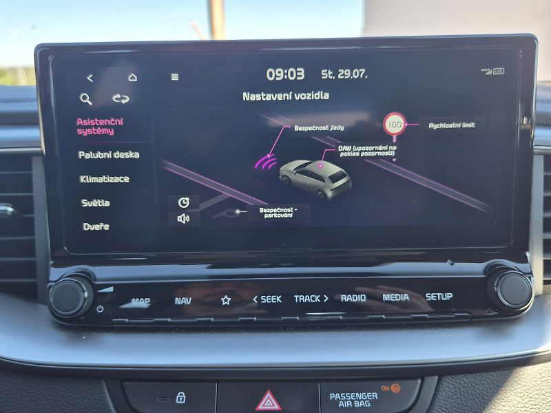 Kia Ceed (2025) Spin 1.5 T-GDI 103 kW 6°manuál - fotka 28 z 32