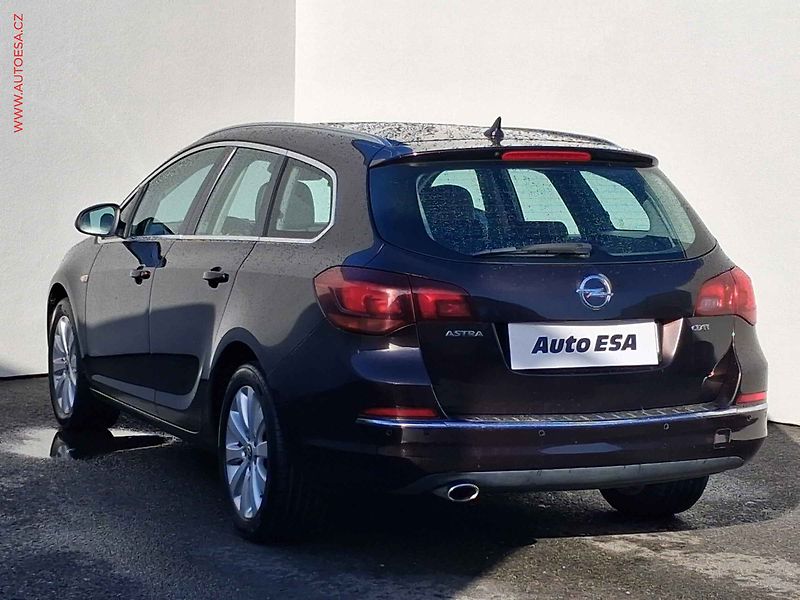 Opel Astra (2015) 2.0 CDTi, 2.maj,ČR, AC - fotka 6 z 16