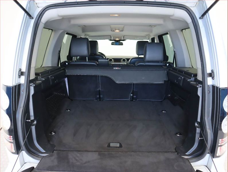 Land Rover Discovery (2016) 3.0 TDV6, 4X4, Automat - fotka 14 z 20
