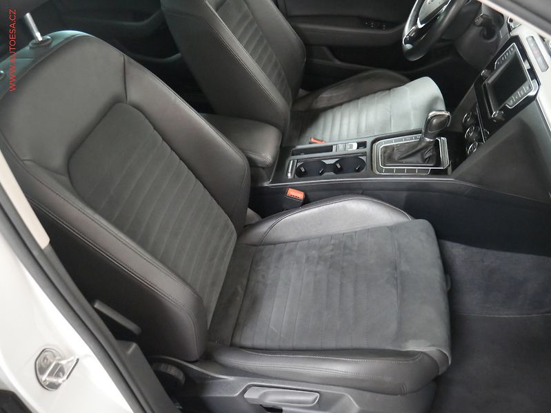 Volkswagen Passat (2015) 1.4TSI, AT, navi, LED - fotka 11 z 28