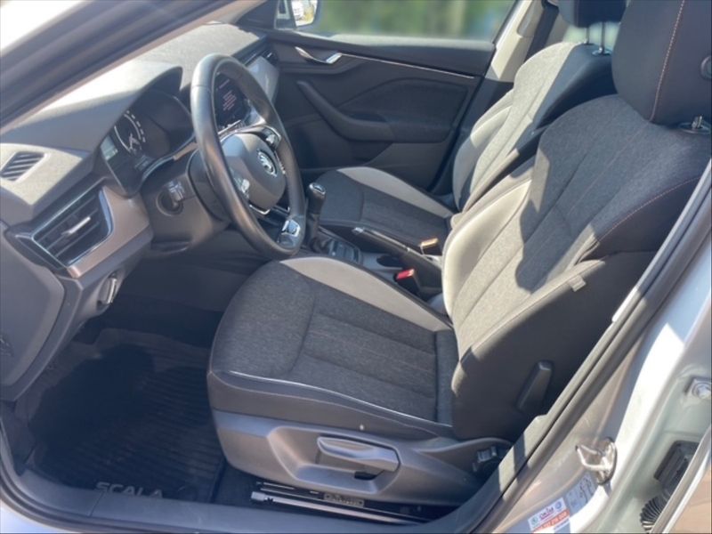 Škoda Scala 1,5 TSI Style - fotka 7 z 11