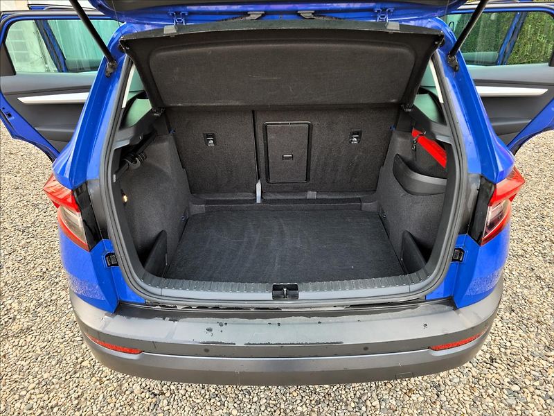 Škoda Karoq 1,6 tdi,navi,výhřev,klima,alu - fotka 42 z 50