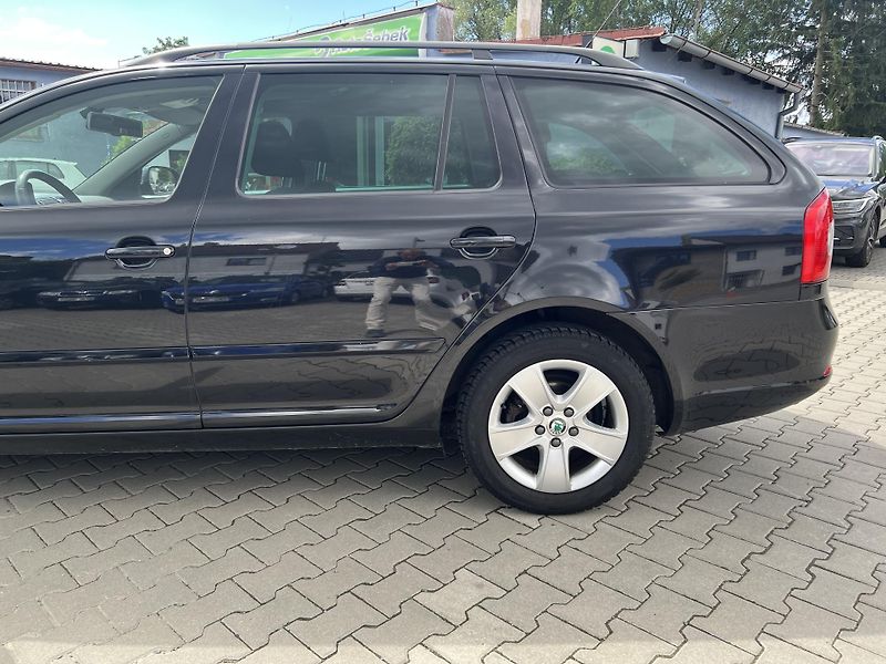 Škoda Octavia 1,2TSi DSG combi Autoklima - fotka 18 z 43