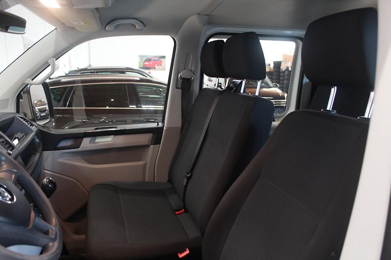 Volkswagen Transporter (2018) T6 2.0TDI 110kW Klima 6 Míst  - fotka 20 z 29