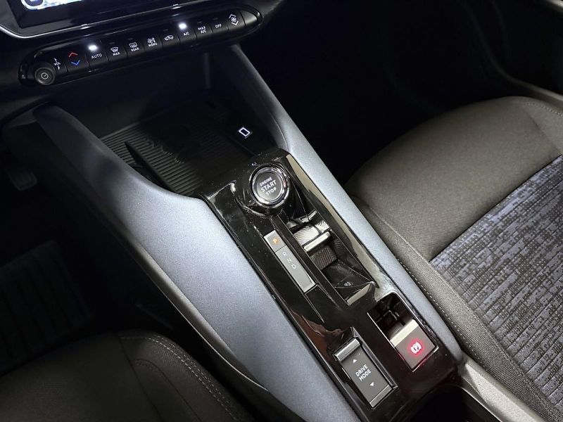 Alfa Romeo Junior (2026) Ibrida 1.2 Turbo Hybrid 145k * - fotka 13 z 16