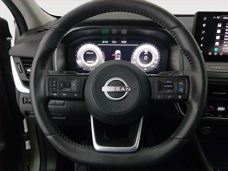 BMW X2 (2024) sDrive20i - fotka 13 z 20
