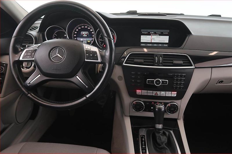 Mercedes-Benz Třídy C (2013) C 200 CDI, Automat, Serv.kniha - fotka 7 z 17