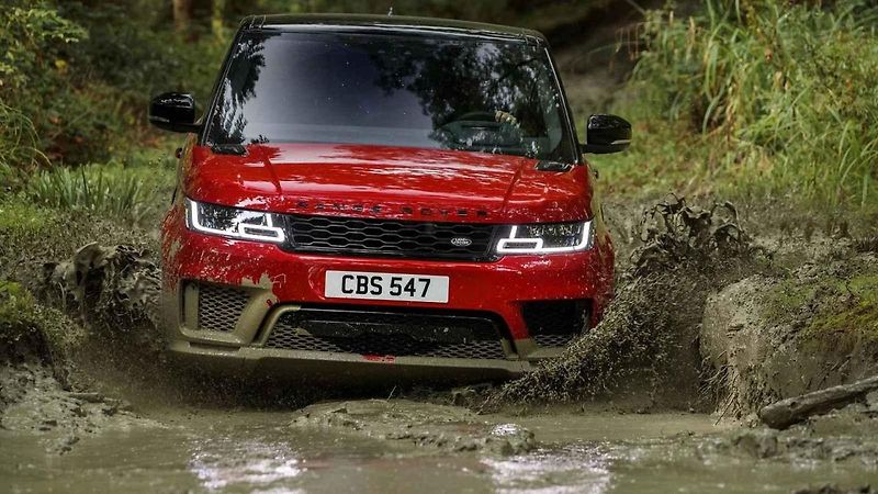 Range Rover Sport SVR.