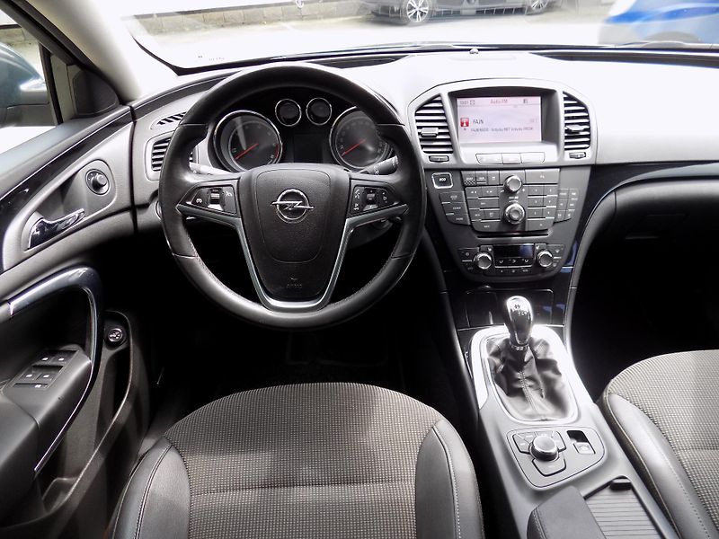 Opel Insignia (2013) 2.0 CDTi 4x4 BI Turbo Původ ČR - fotka 11 z 13