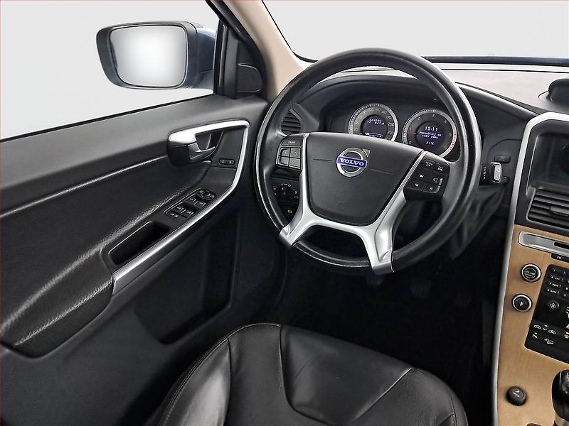 Volvo XC60 (2010) D5, 4X4, Xenony, Tempomat - fotka 7 z 18