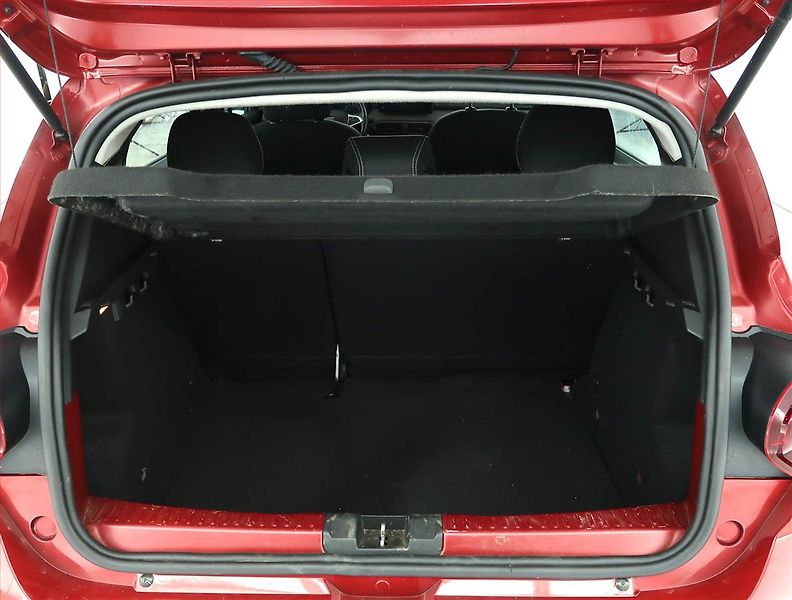 Dacia Sandero (2021) Stepway 1.0 TCe, Serv.kniha - fotka 13 z 16