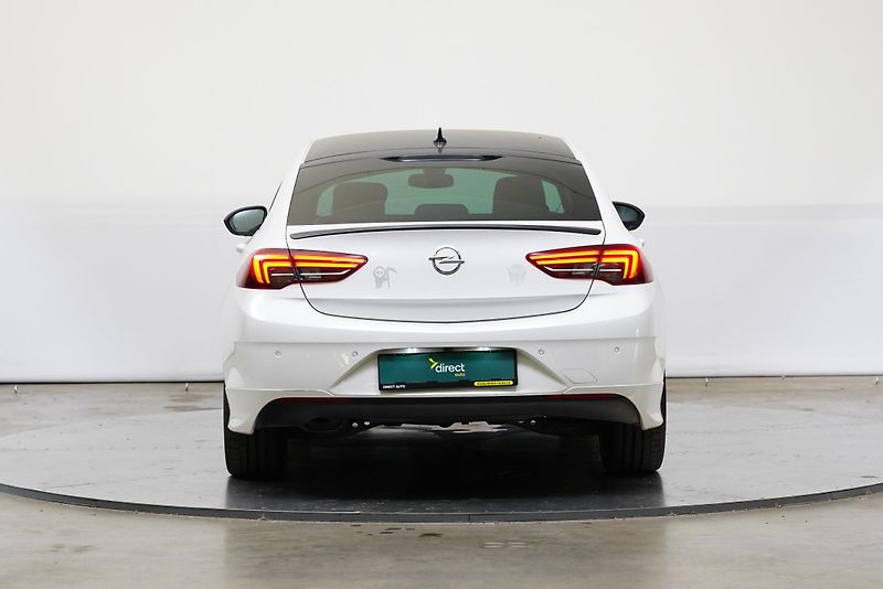Opel Insignia - fotka 6 z 29