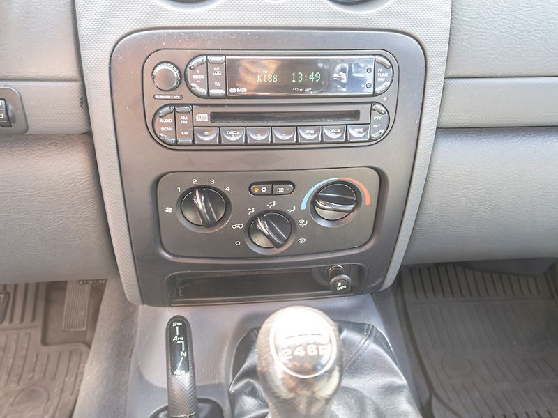 Jeep Cherokee (2002) 2.8CRD 120KW – SPORT STAR - fotka 20 z 39